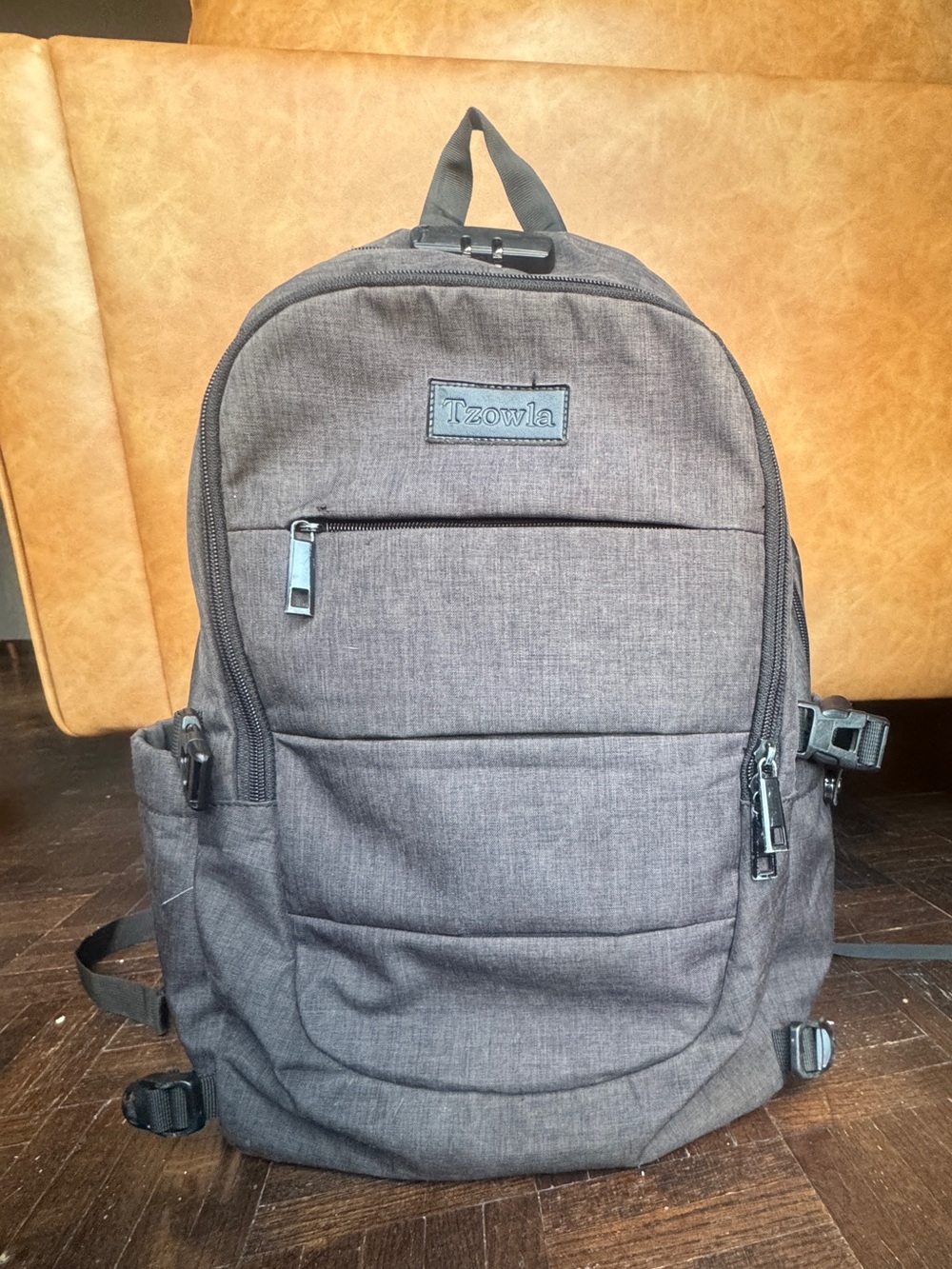 Men's Gray Everyday Backpack with Organized Storage